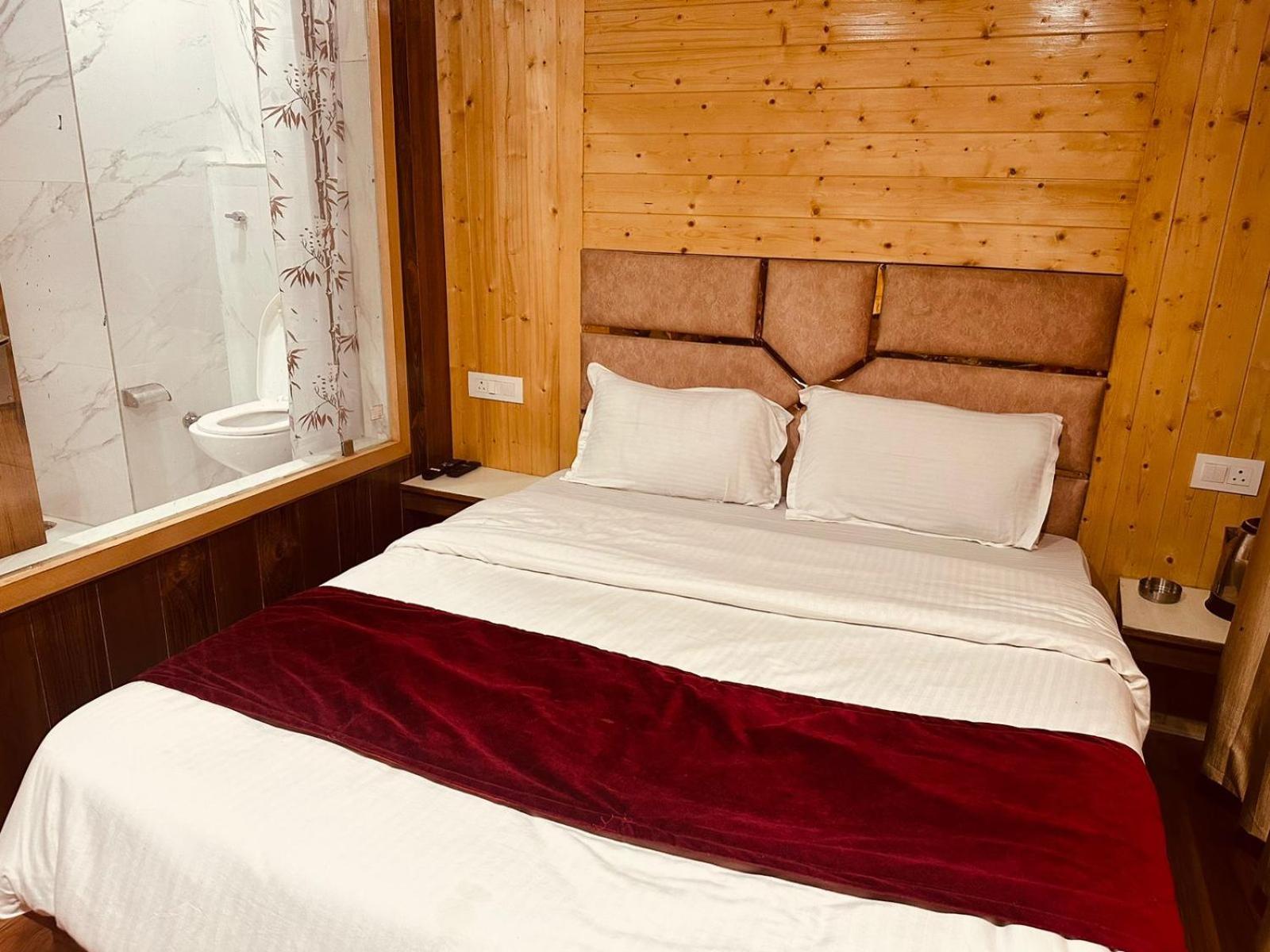 The Asha Residency - Majestic Mountain View , *