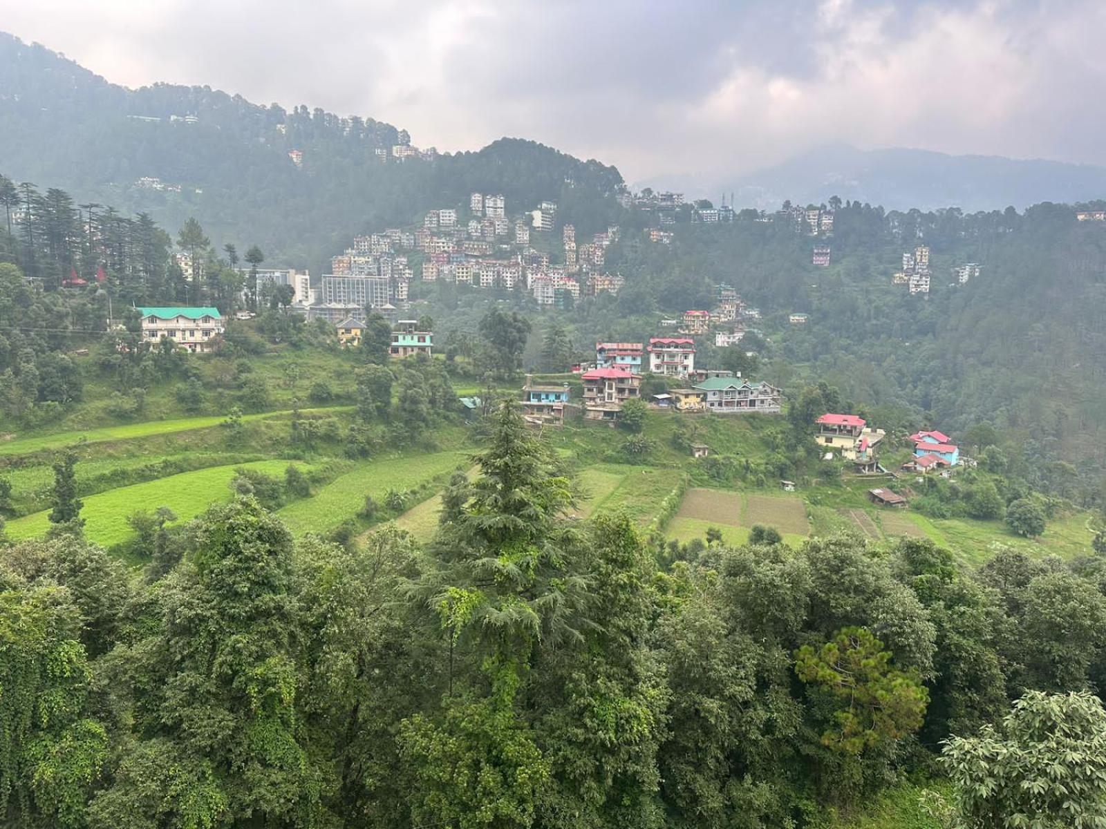 Homestay The Asha Residency - Majestic Mountain View , *