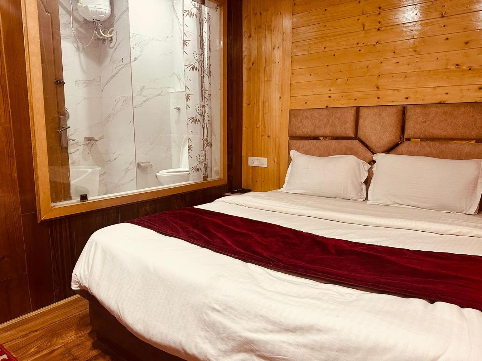 The Asha Residency - Majestic Mountain View , Homestay *